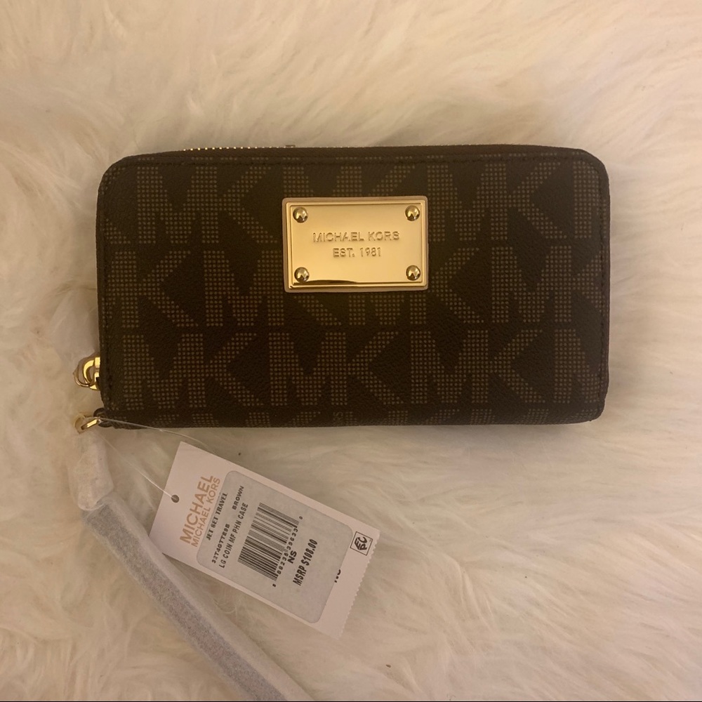 MICHAEL KORS WRISTLET WALLET